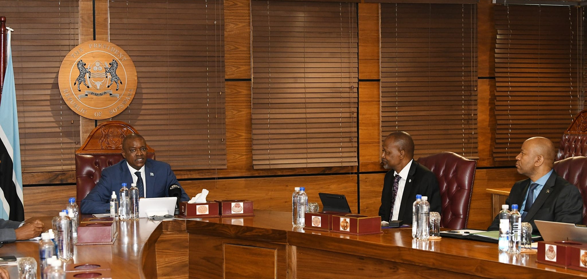 The Executive Secretary of the Southern African Development Community (SADC), His Excellency Mr Elias M. Magosi paid a courtesy call on His Excellency Dr. Mokgweetsi Eric Keabetswe Masisi, the President of the Republic of Botswana, on 04th April 2024.