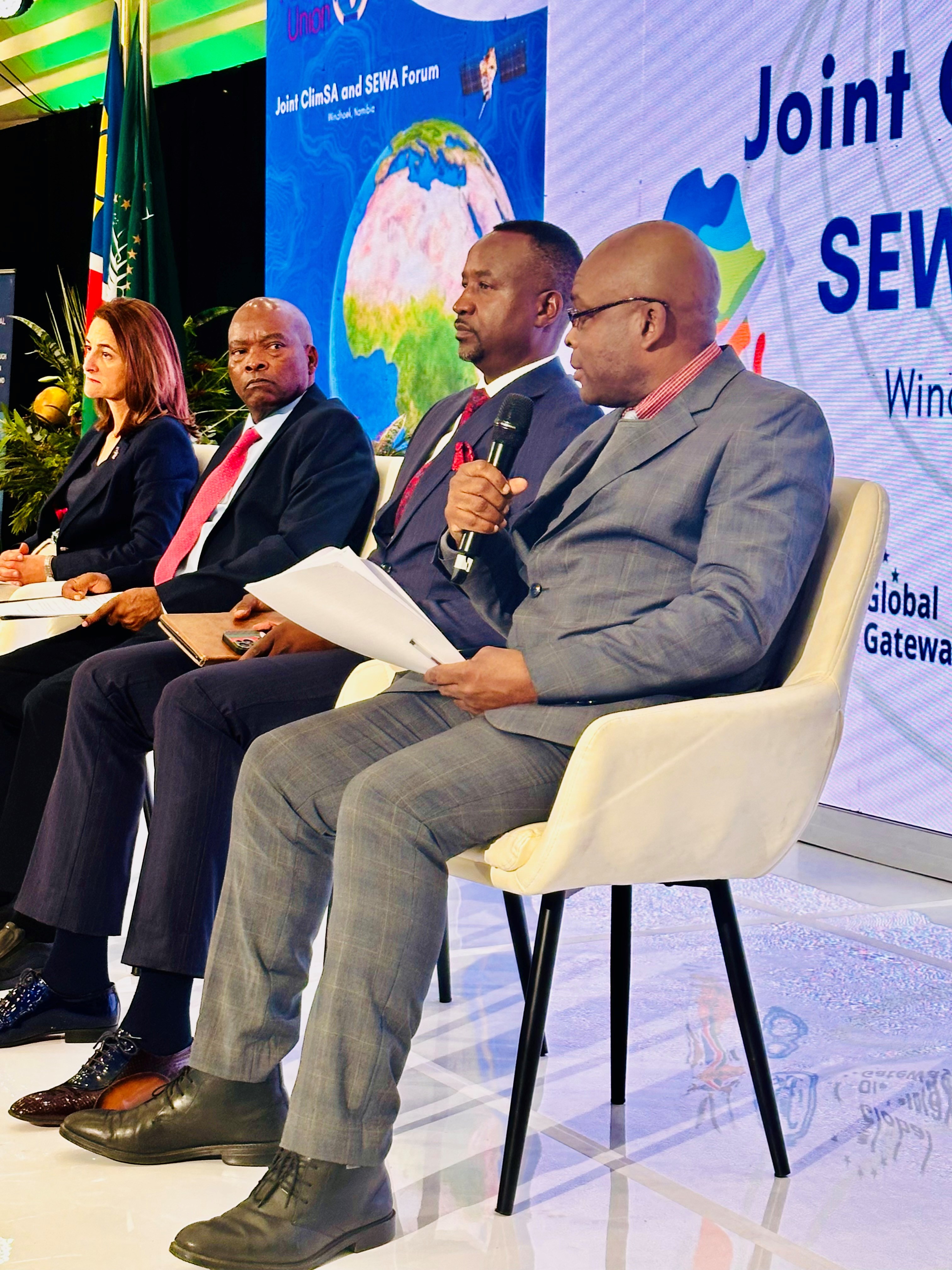 From 23 to 27 June 2025, the Government of the Republic of Namibia welcomed delegates from across Africa and beyond for the Joint Forum of the Intra-ACP Climate Services and Related Applications (ClimSA) Programme and the Space-based Earth Observation for Early Warning in Africa (SEWA) initiative in the capital city of Windhoek. Organised by the African Union Commission (AUC) and the Southern African Development Community (SADC)
