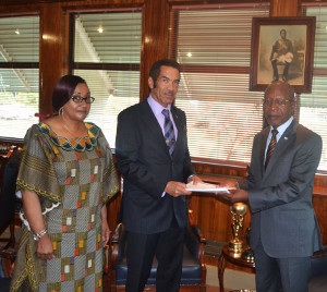 SADC Hands Over the Report of the Commission of Inquiry to Lesotho